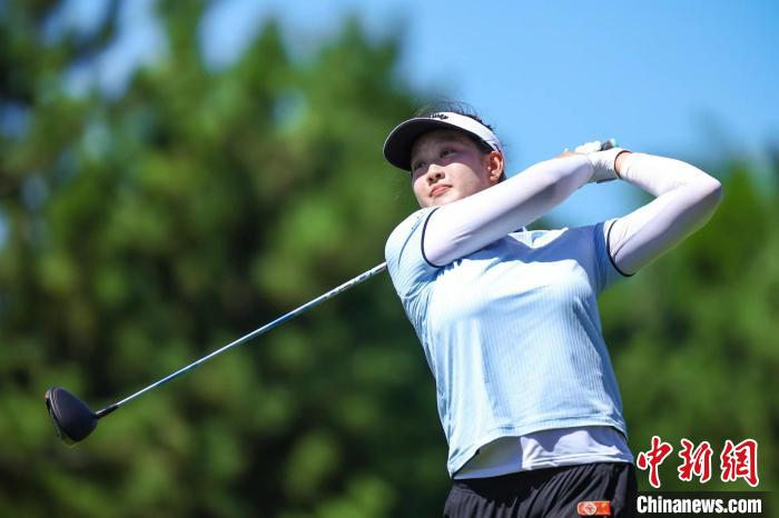14岁11个月的倪梓心夺得女子中巡赛历史上最年轻