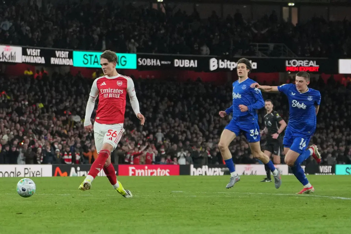 16岁少年道曼英超最年轻破门，阿森纳双线告捷争