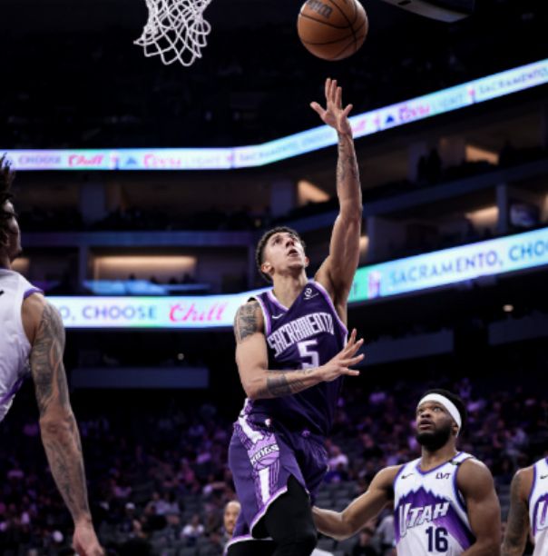 德罗赞砍41+11率队胜爵士 创生涯得分里程碑